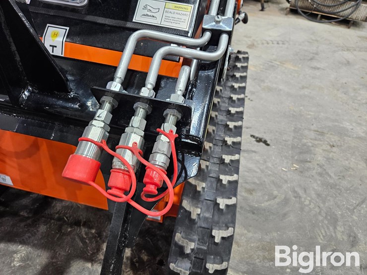 2025-massey-ferguson-730-image-12