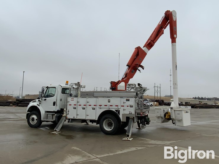 2016-freightliner-m2-106-image-7