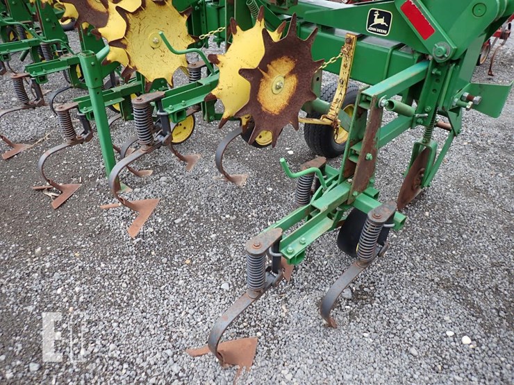 john-deere-845-image-7