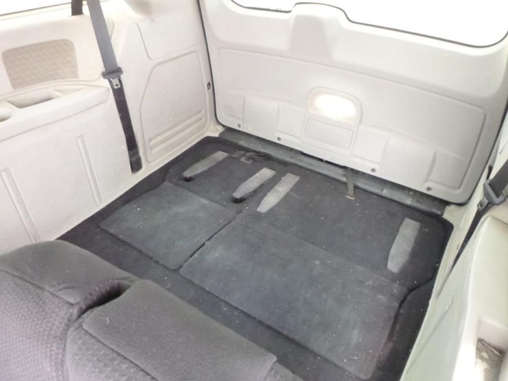 2014-dodge-grand-caravan-image-10