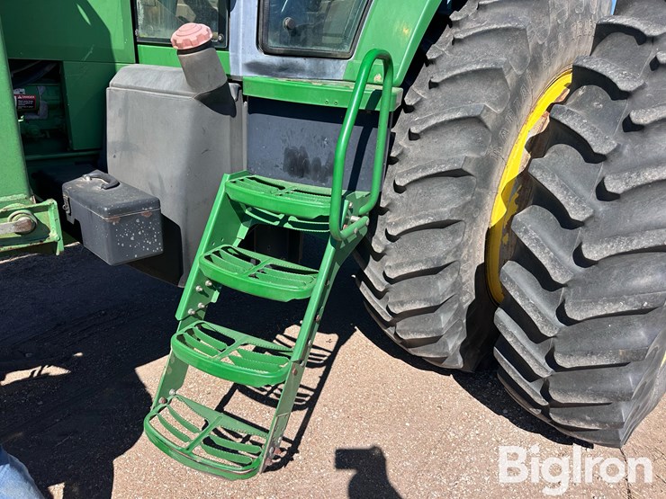 2001-john-deere-7810-image-16