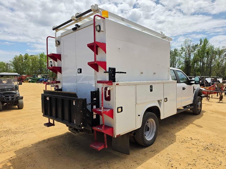 2019-ford-f550-image-3