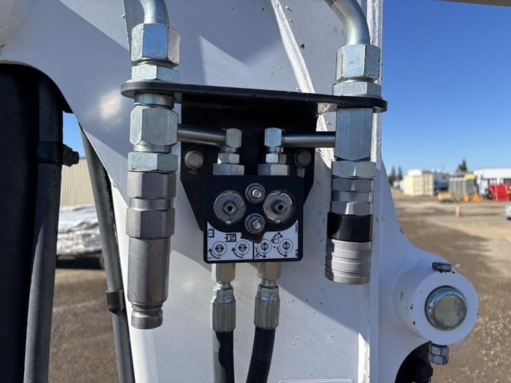 2022-bobcat-e42-image-18