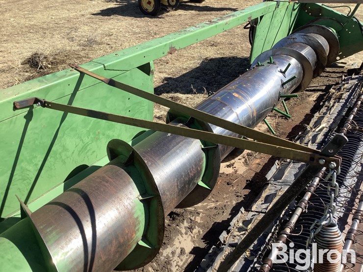 john-deere-216-image-16