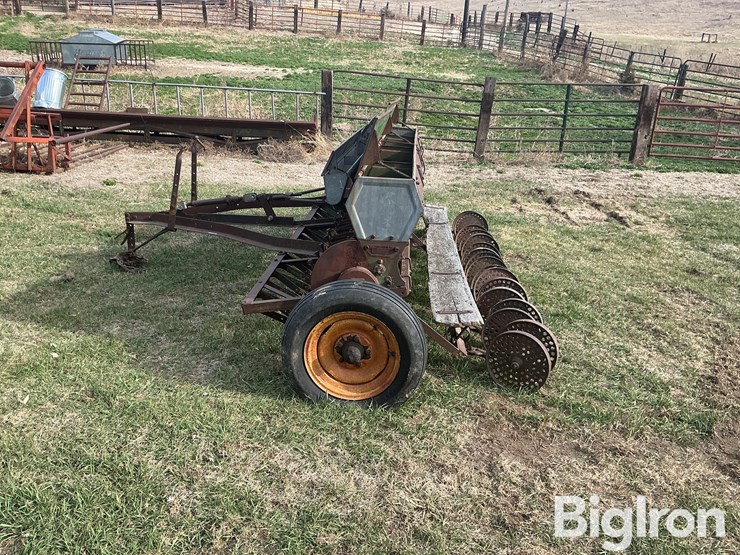 john-deere-12-image-8