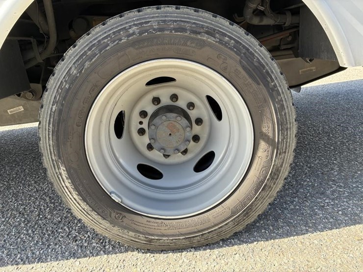 2015-ford-f550-image-2