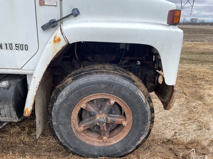 #113-•-1982-international-1754-single-axle-grain-truck-(has-wi-title)-image-27