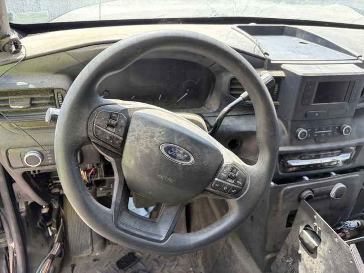 2021-ford-explorer-police-interceptor-image-19