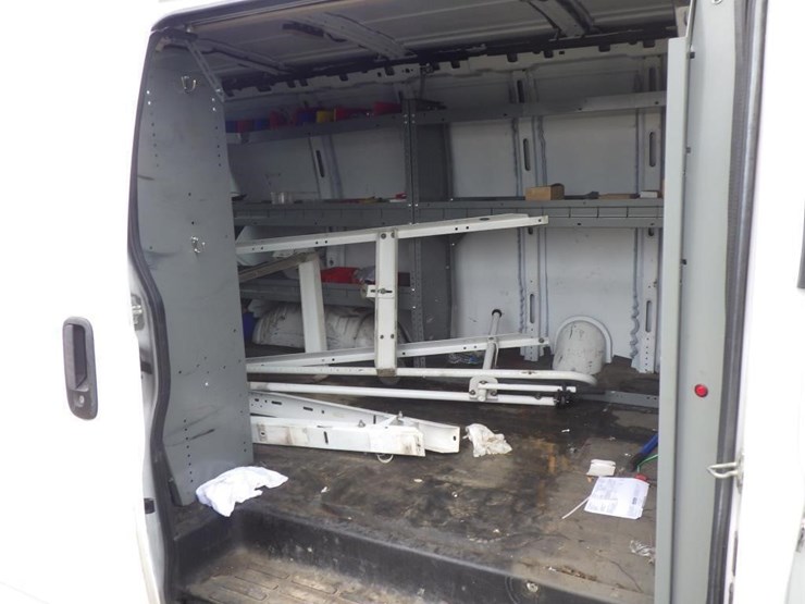 2016-chevrolet-express-2500-image-7