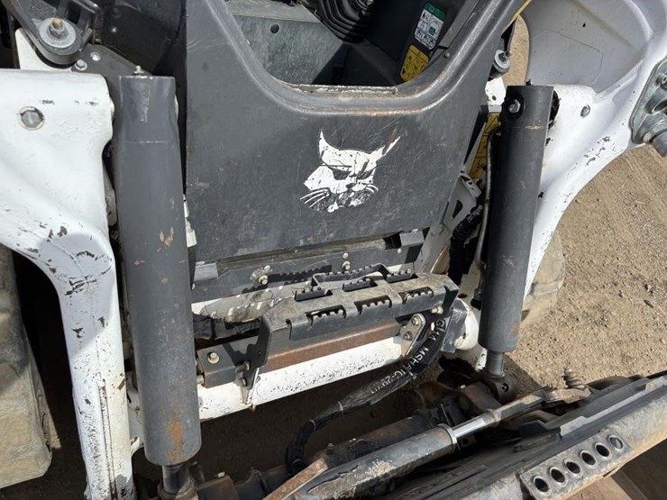 2022-bobcat-t66-image-13