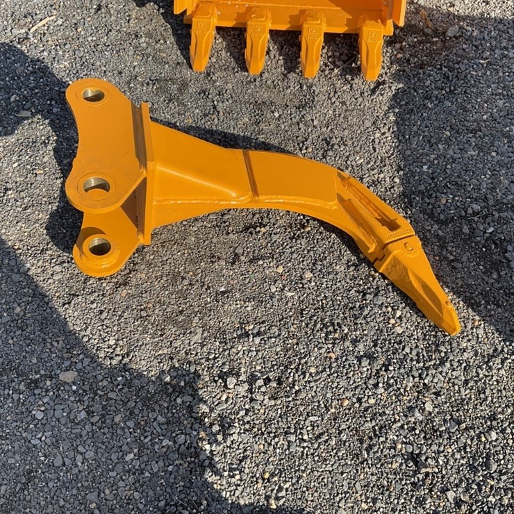 2025 CATERPILLAR 305