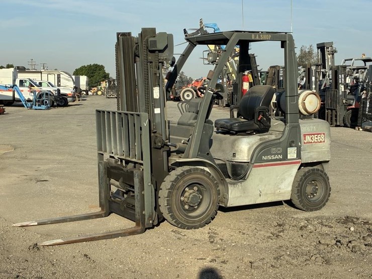 2006-nissan-mugl02a30lv-image-1