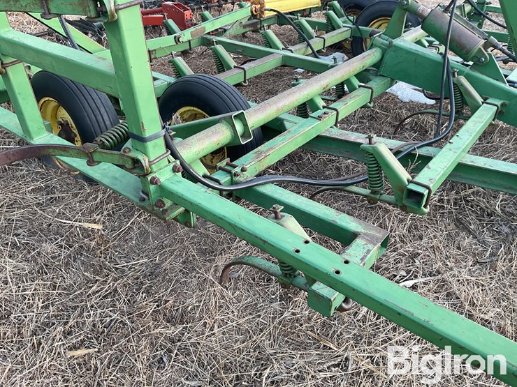 john-deere-1000-image-17