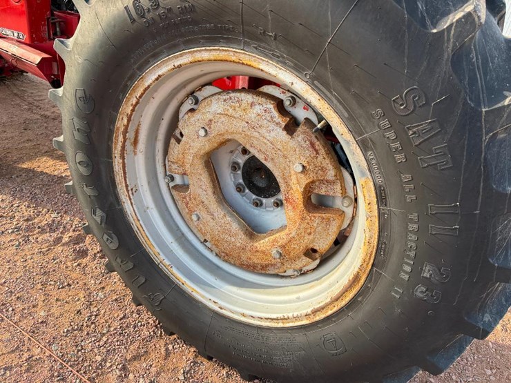 1985-case-ih-2250-image-7