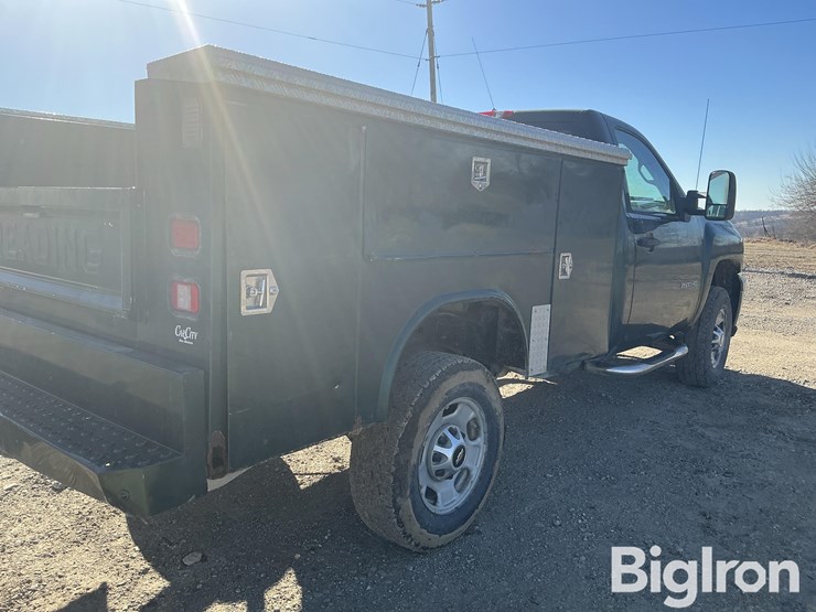 2011-chevrolet-k2500-image-19