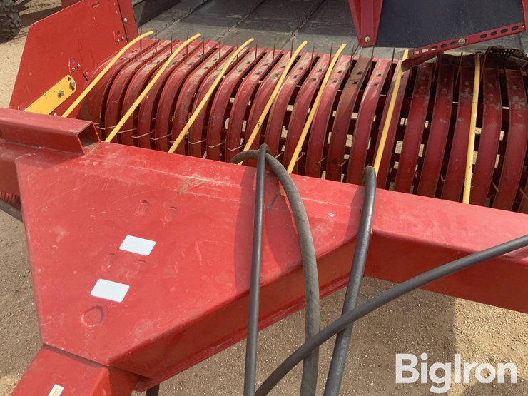 new-holland-166-image-18