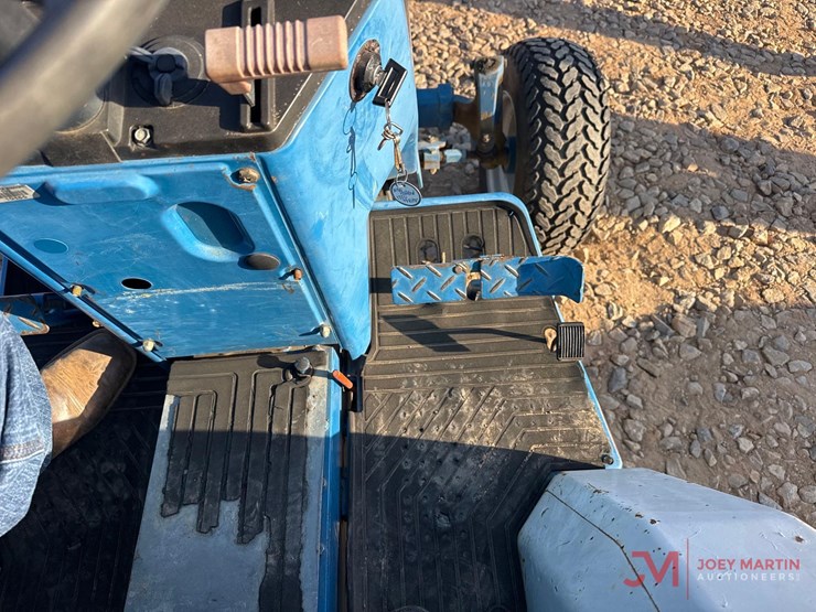 new-holland-1720-image-18