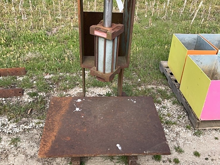 heavy-metal-press-image-1