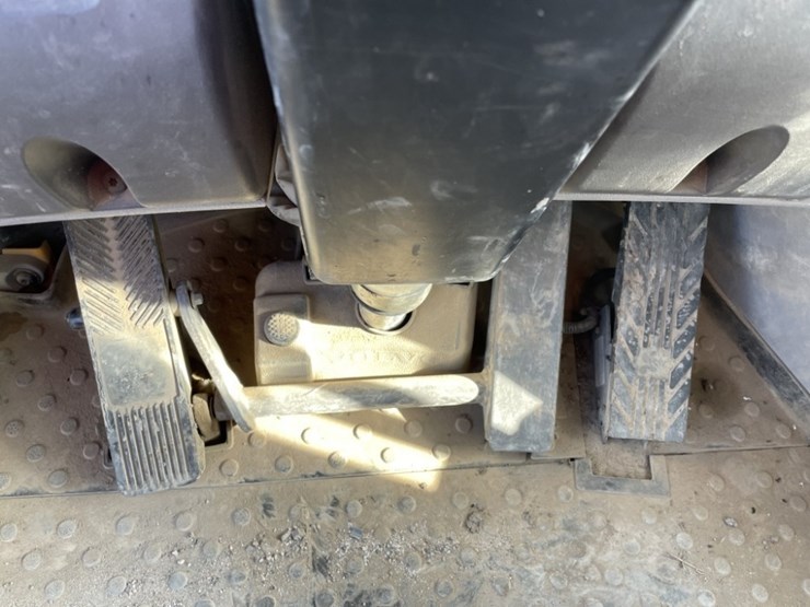 2021-volvo-l220h-image-46