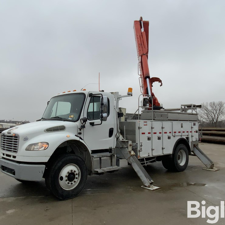 2016 FREIGHTLINER M2 106