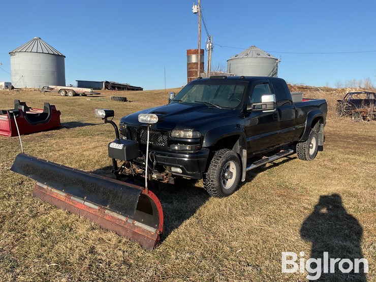 2000-chevrolet-k2500-image-1