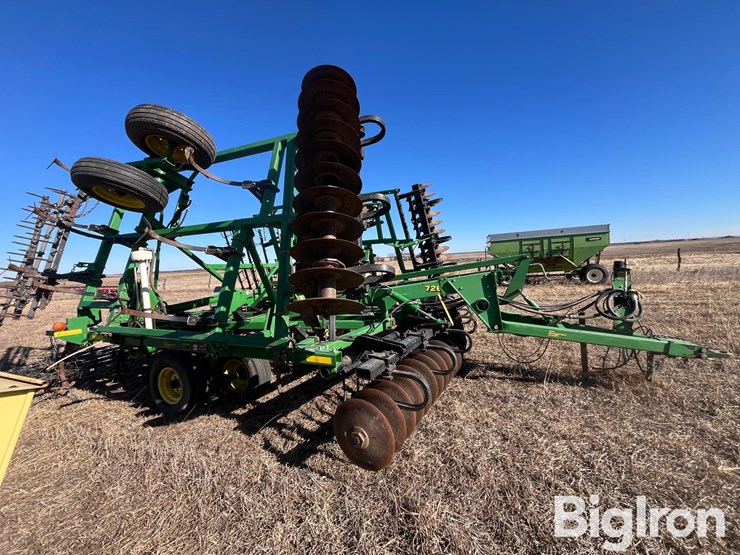 john-deere-726-image-3