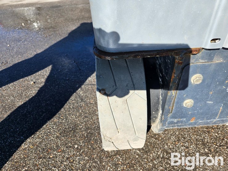 2016-jlg-20mvl-image-20