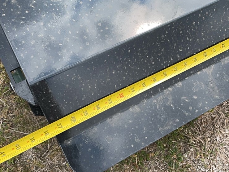 mini-skid-steer-sweaper-image-4