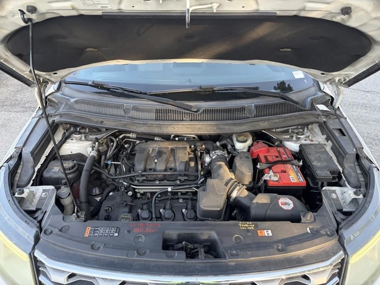 2016-ford-explorer-xlt-image-19