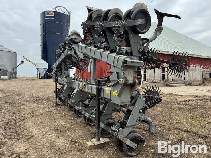 hinkier-6000-12r30"-cultivator-image-14