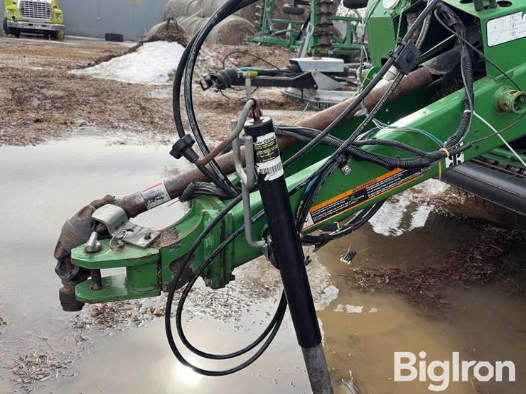 2019-john-deere-560r-image-10