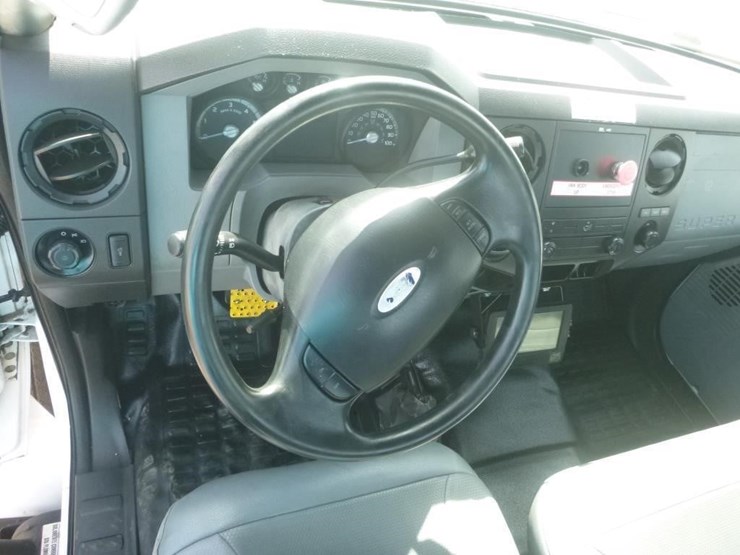 2012-ford-f650-image-14