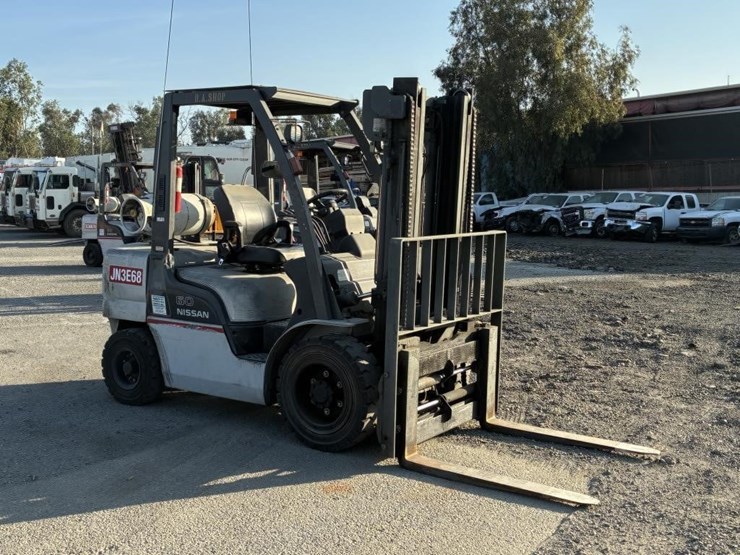 2006-nissan-mugl02a30lv-image-2