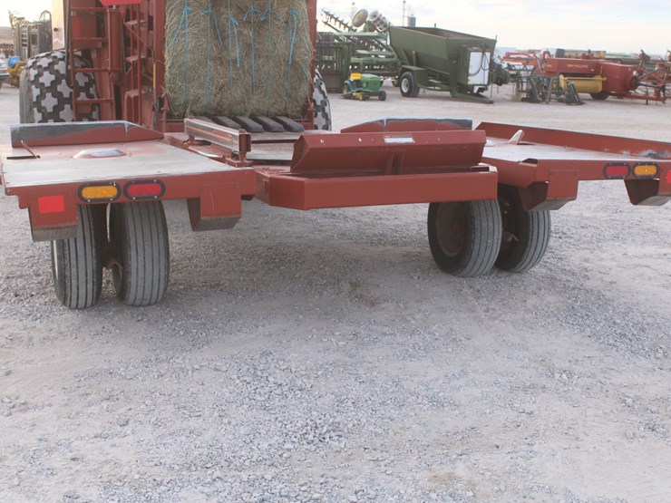 hesston-4910-image-3