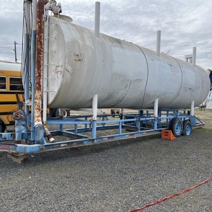 10,000 Gallon Towable Water Tower
