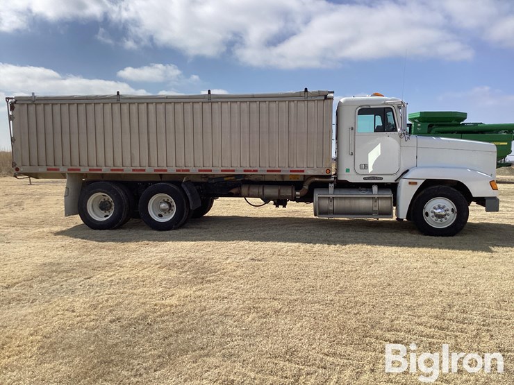 1993-freightliner-fld120-image-4