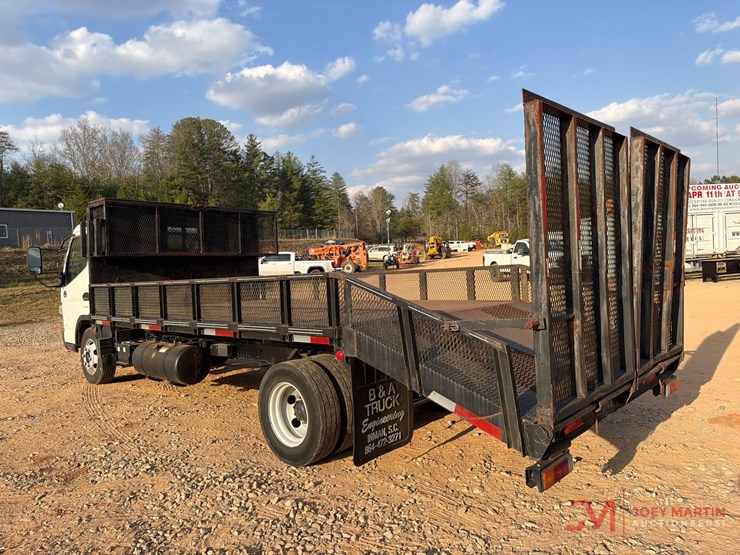 2017-mitsubishi-fuso-fe160-image-3