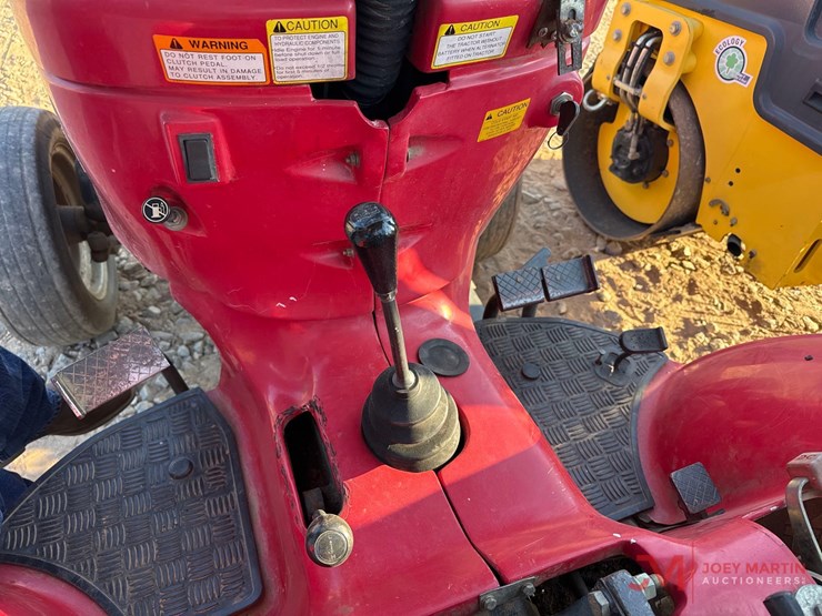 mahindra-c27-image-22