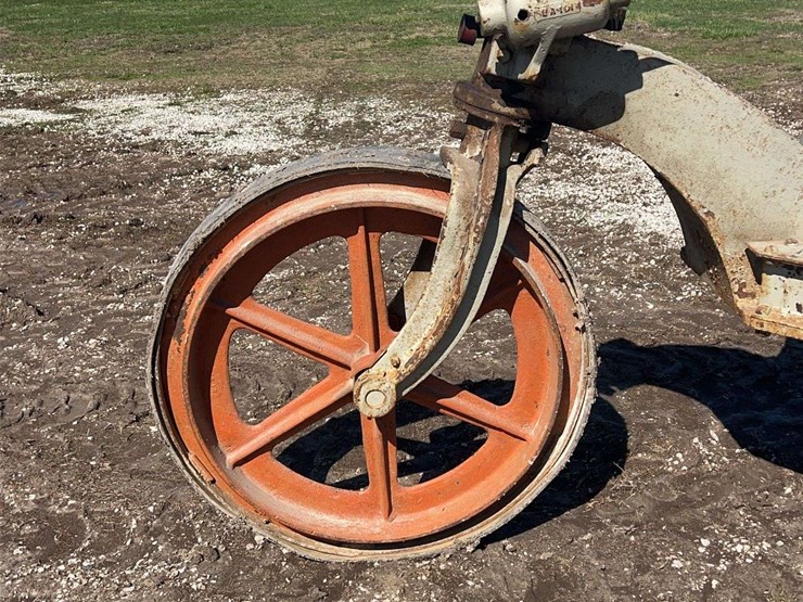 big-bull-tractor-image-8
