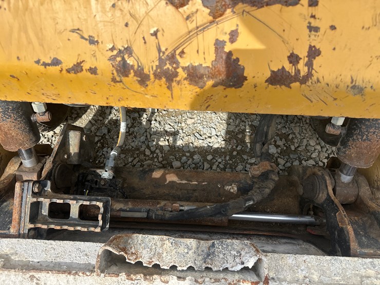 2019-caterpillar-259d3-image-24
