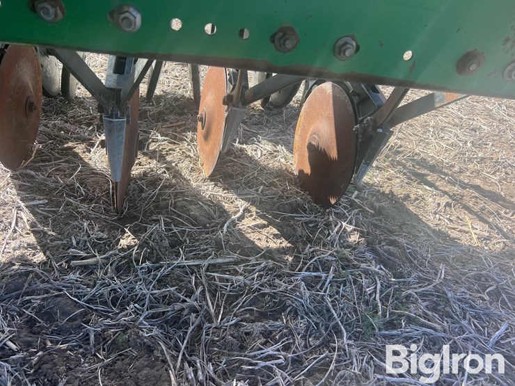 john-deere-520-image-15