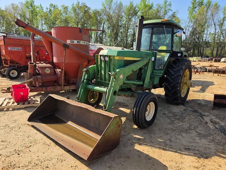 john-deere-4430-image-1