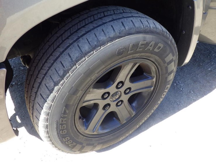 2011-dodge-dakota-image-12