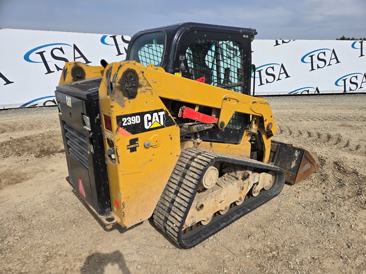 2017-caterpillar-239d-image-5