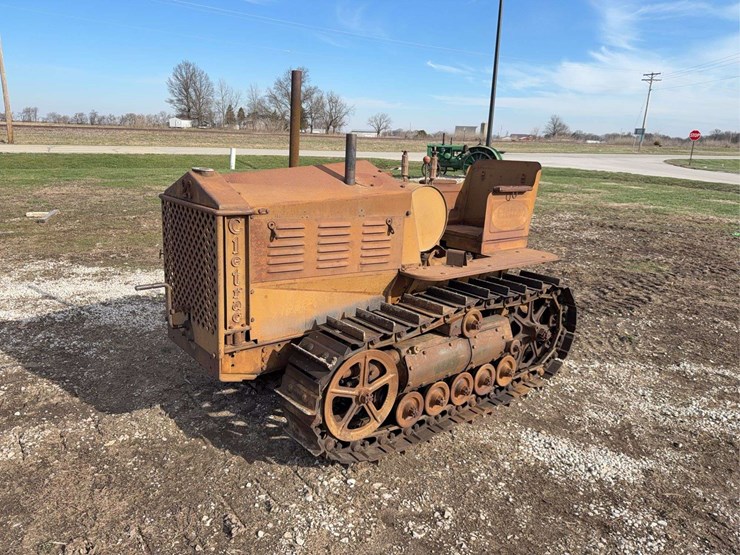 1932-cletrac-20-crawler-image-1