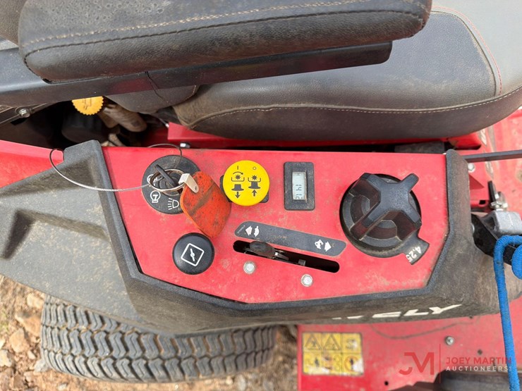 gravely-gtx-52-zero-turn-mower-image-11