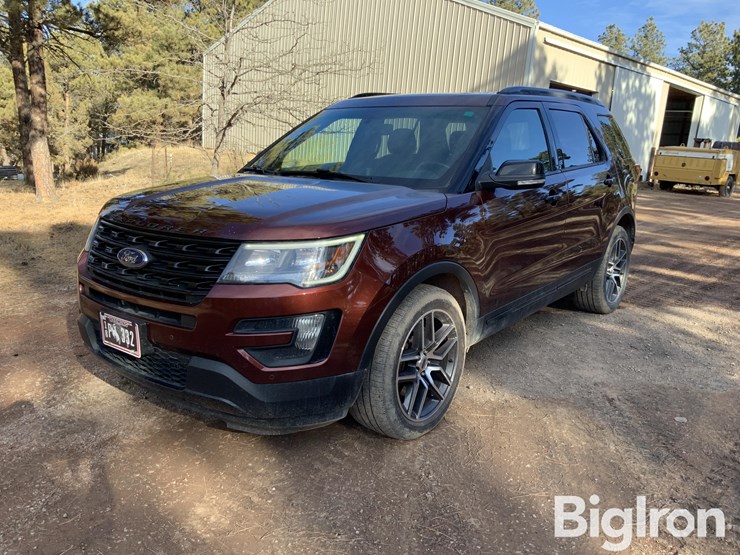 2016-ford-explorer-image-1