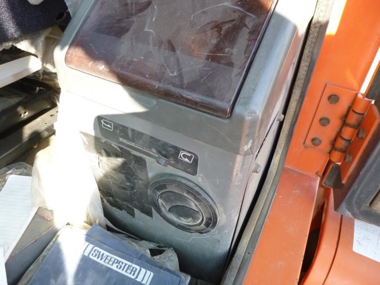 1998-komatsu-wa180-3l-image-9