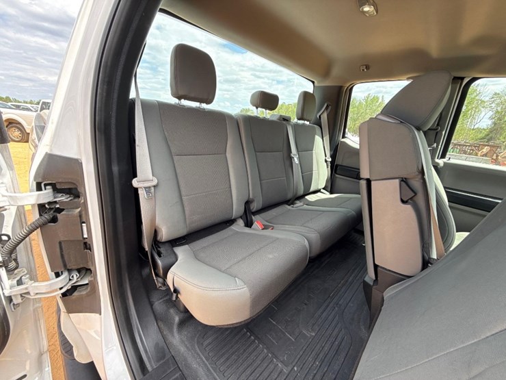 2019-ford-f250-xl-image-8