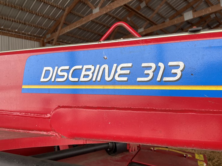 2015-new-holland-313-image-19